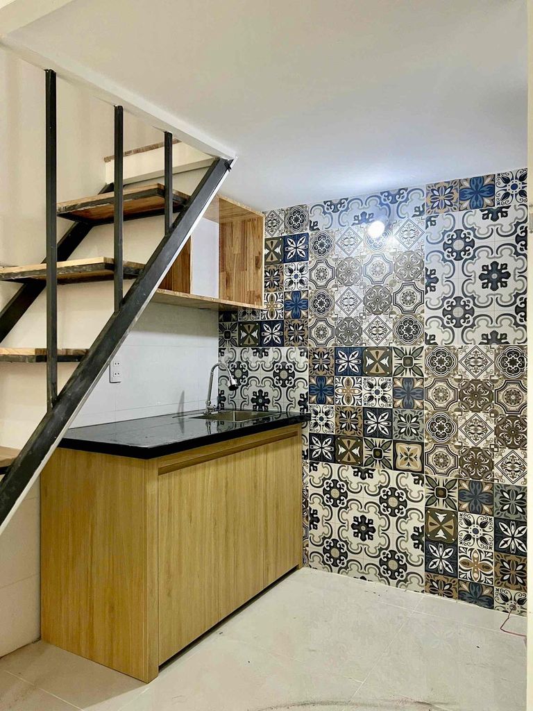 Новая комната 25 м² с высокой антресолью в Hòa Quý — фото 10