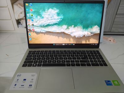 Dell Inspiron 15-3530 i5 13th có VGA