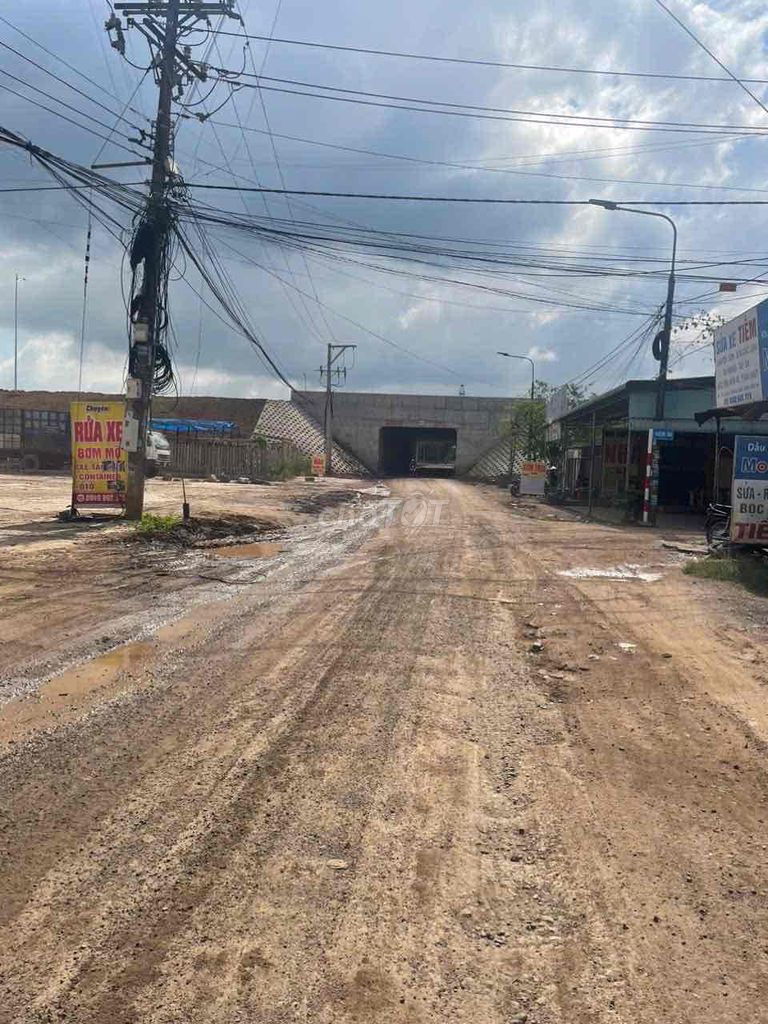 Đất mặt tiền T2. Sân bay Long Thành. Mua bán đất tại Huyện Long Thành Đồng Nai được đăng bởi NGUYỄN THANH CHÍNH hình 1