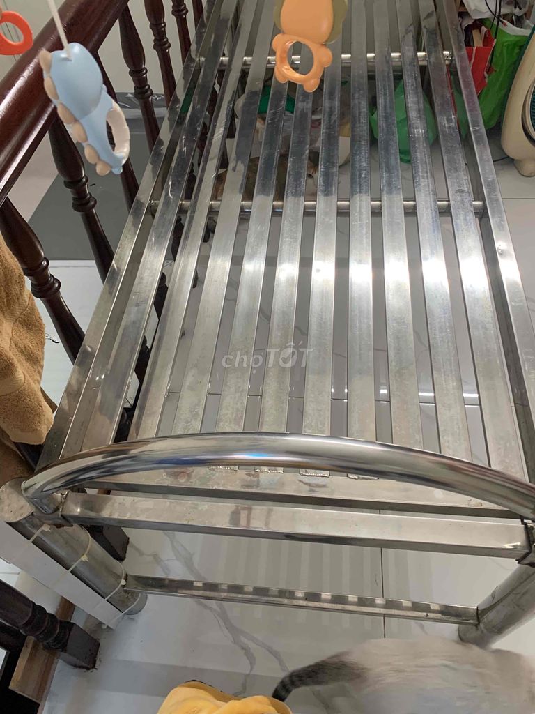 Giường Inox 1 người nằm. Mua bán Giường, chăn ga gối nệm tại Quận 3 Tp Hồ Chí Minh được đăng bởi MrFast hình 4