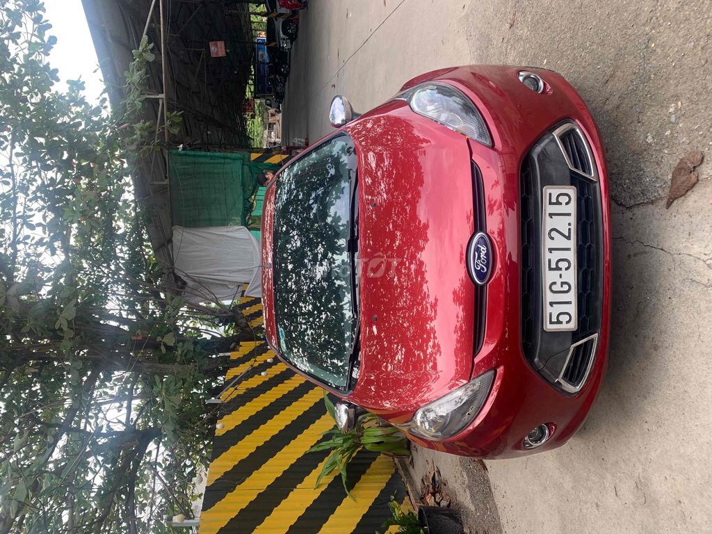 Ford Fiesta 2011 1.6 AT Hatchback - 85000 km