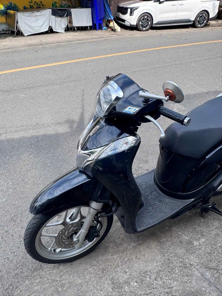 Honda SH Mode Đen. Mua bán Xe máy tại Quận 4 Tp Hồ Chí Minh được đăng bởi HanTai Nguyen hình 1