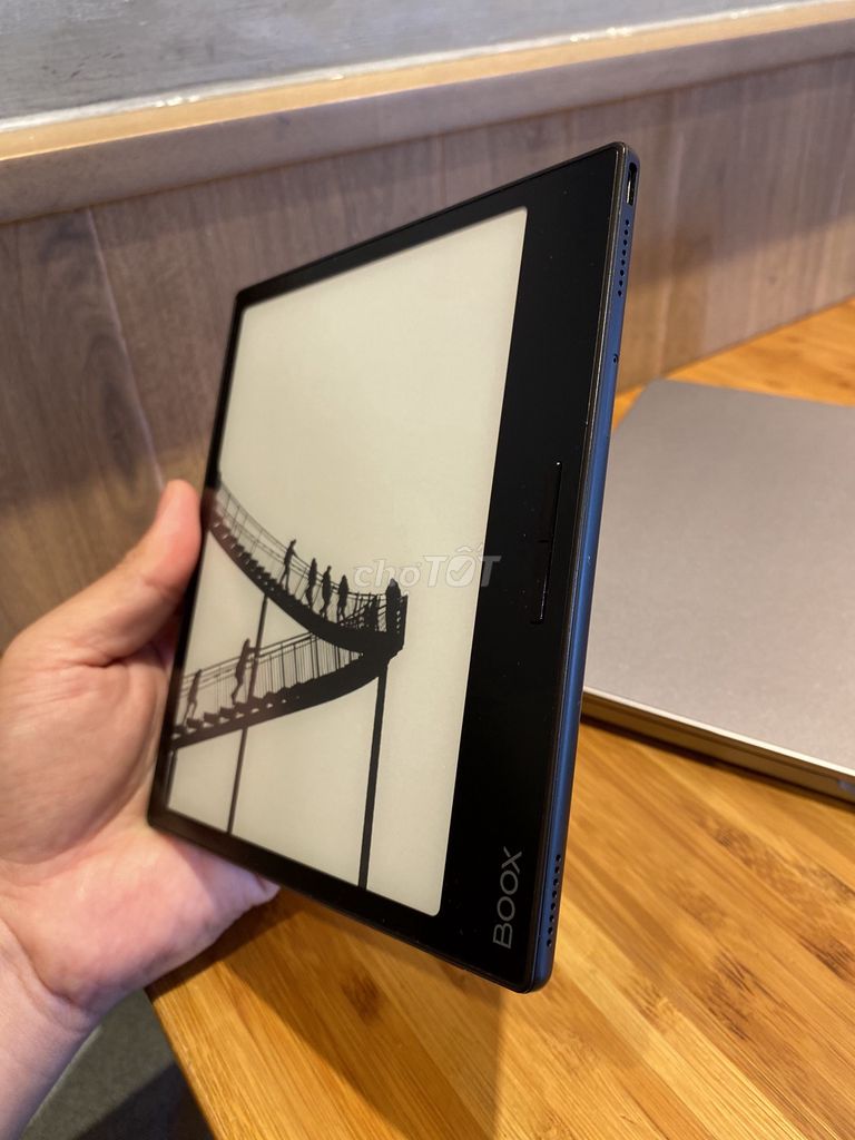 Máy đọc sách BOOX Page Như mới 99%. Mua bán Máy tính bảng tại Quận Liên Chiểu Đà Nẵng được đăng bởi Trần Tiến Đạt hình 1