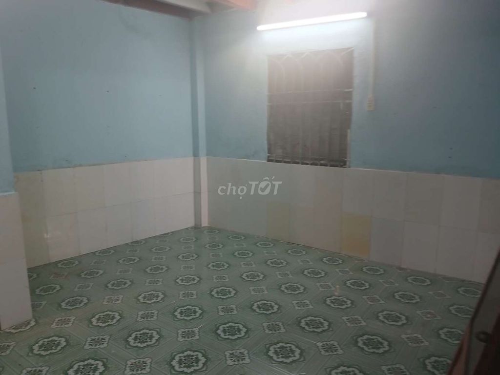 cho thuê nhà dt 5x18m có điện 3 pha