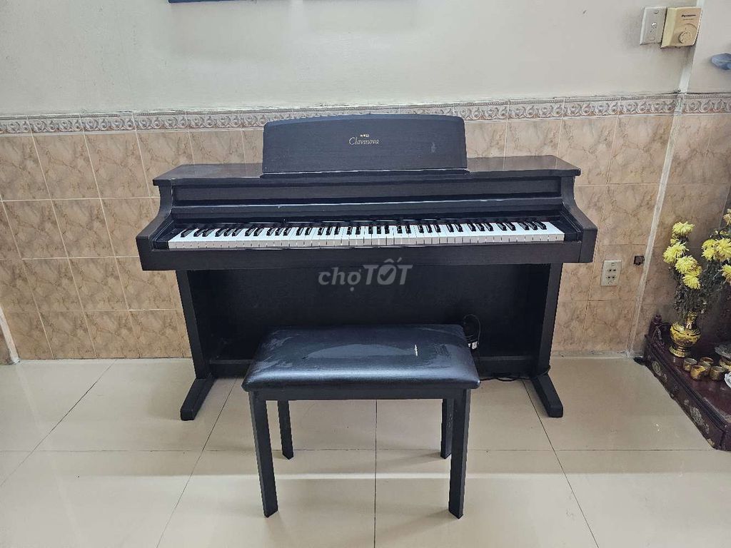 Đàn Piano YAMAHA CLP 560