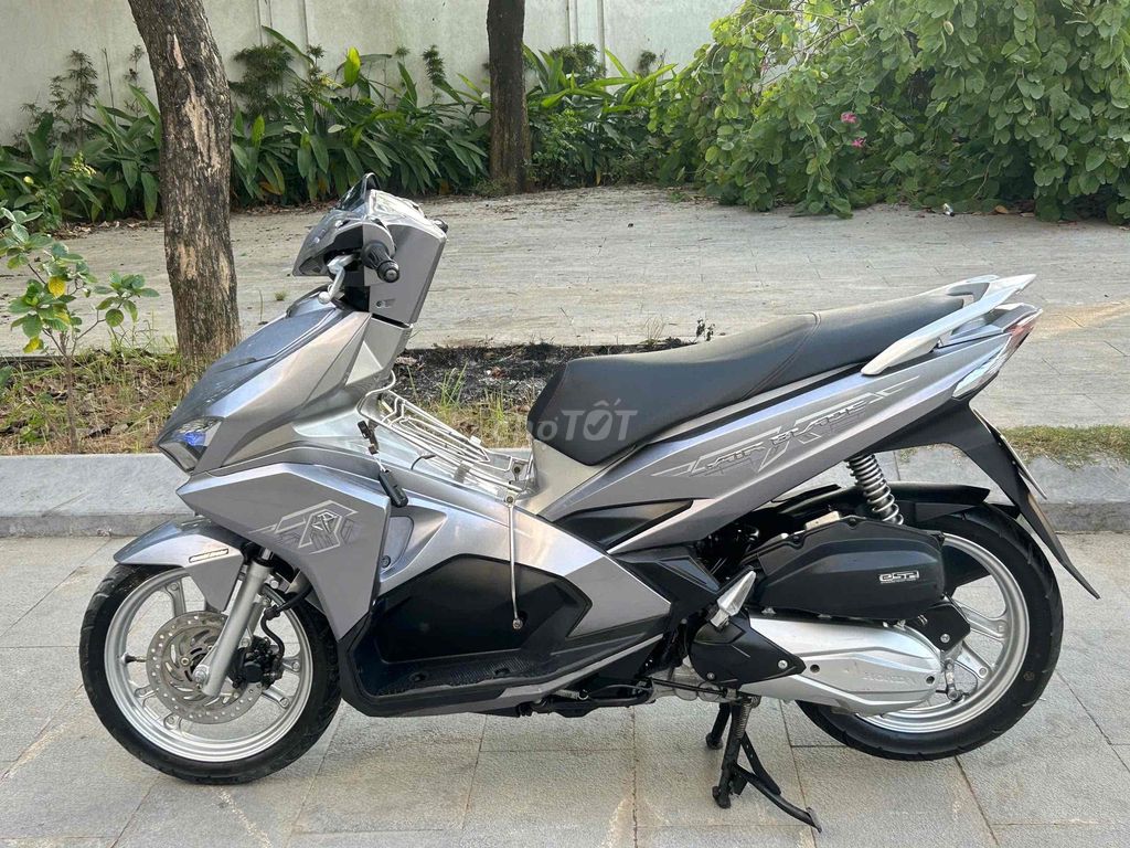 Honda Air Blade 2019 Xám. Mua bán Xe máy tại Quận Nam Từ Liêm Hà Nội được đăng bởi Xe Máy Đức Dũng hình 5