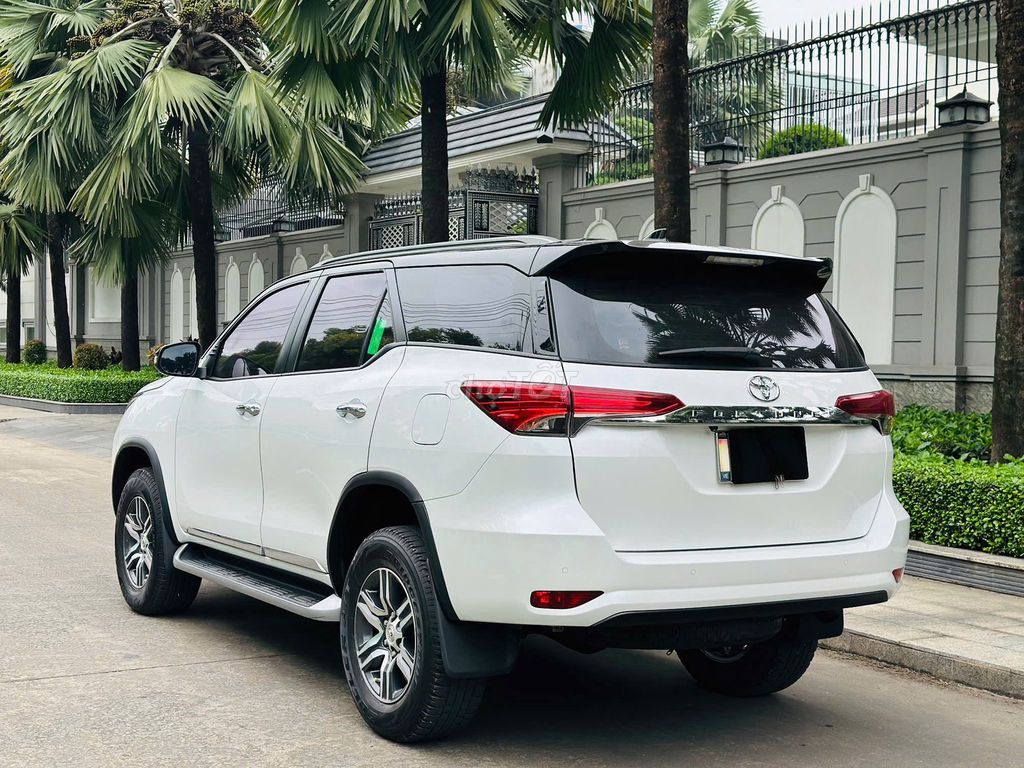Toyota Fortuner Dầu 2.4 4x2 AT 2022 - 68000 km. Mua bán Ô tô tại Thành phố Dĩ An Bình Dương được đăng bởi Siêu Thị Ô Tô Bình Dương  hình 3