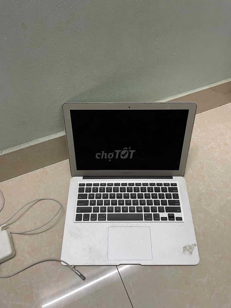 Apple MacBook Air A1369 Bạc. Mua bán Laptop tại Quận Nam Từ Liêm Hà Nội được đăng bởi Hưng Chuyên Máy Lái Tàu Thuyền hình 1