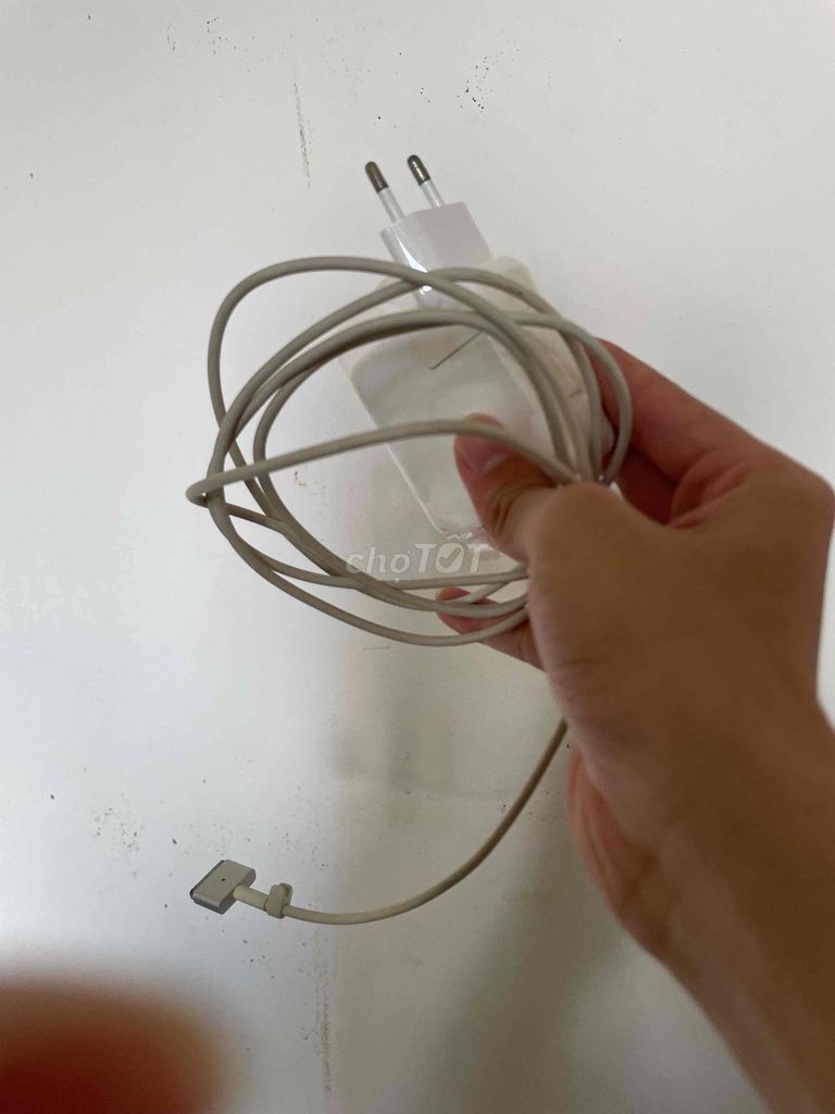 Sạc laptop Apple Macbook Trắng Nhựa. Mua bán Phụ kiện (Màn hình, Chuột...) tại Quận Bình Thạnh Tp Hồ Chí Minh được đăng bởi Thanh Lợi hình 1