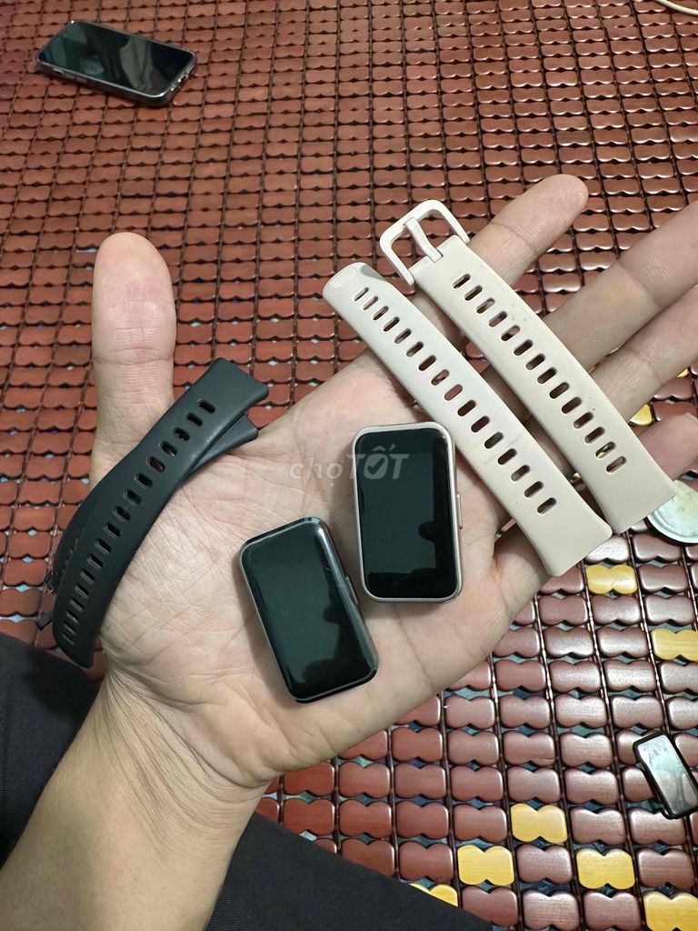 Huawei Band 9 Hồng Đen. Mua bán Thiết bị đeo thông minh tại Huyện Bù Đăng Bình Phước được đăng bởi Nguyễn Công Huy hình 1