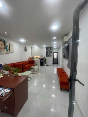 Cho thuê văn phòng 80m² – riêng tư, thoáng đẹp gần ngã tư Thủ Đức