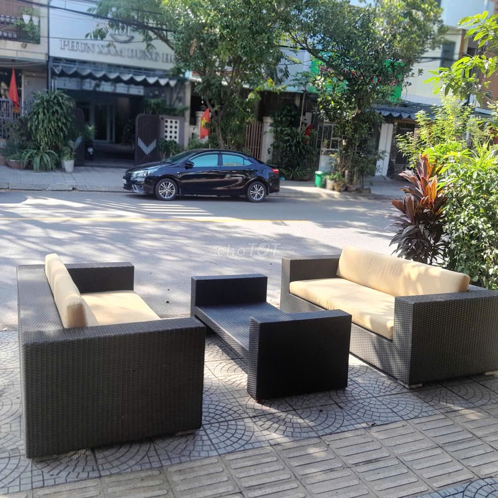 Thanh lý bộ sofa mây nhựa còn mới 90%. Mua bán Bàn ghế tại Quận Cẩm Lệ Đà Nẵng được đăng bởi Nguyễn Gia hình 1
