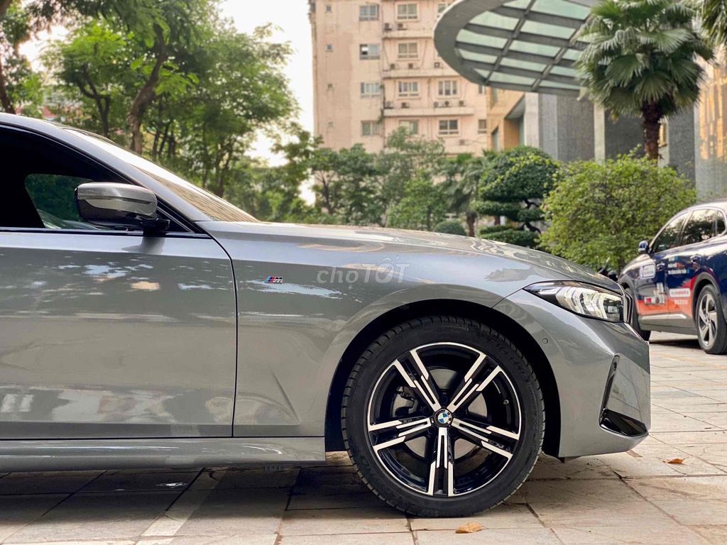 BMW 320i M Sport 2024 - 15000 km. Mua bán Ô tô tại Quận Thanh Xuân Hà Nội được đăng bởi Trần Trí Cường hình 4