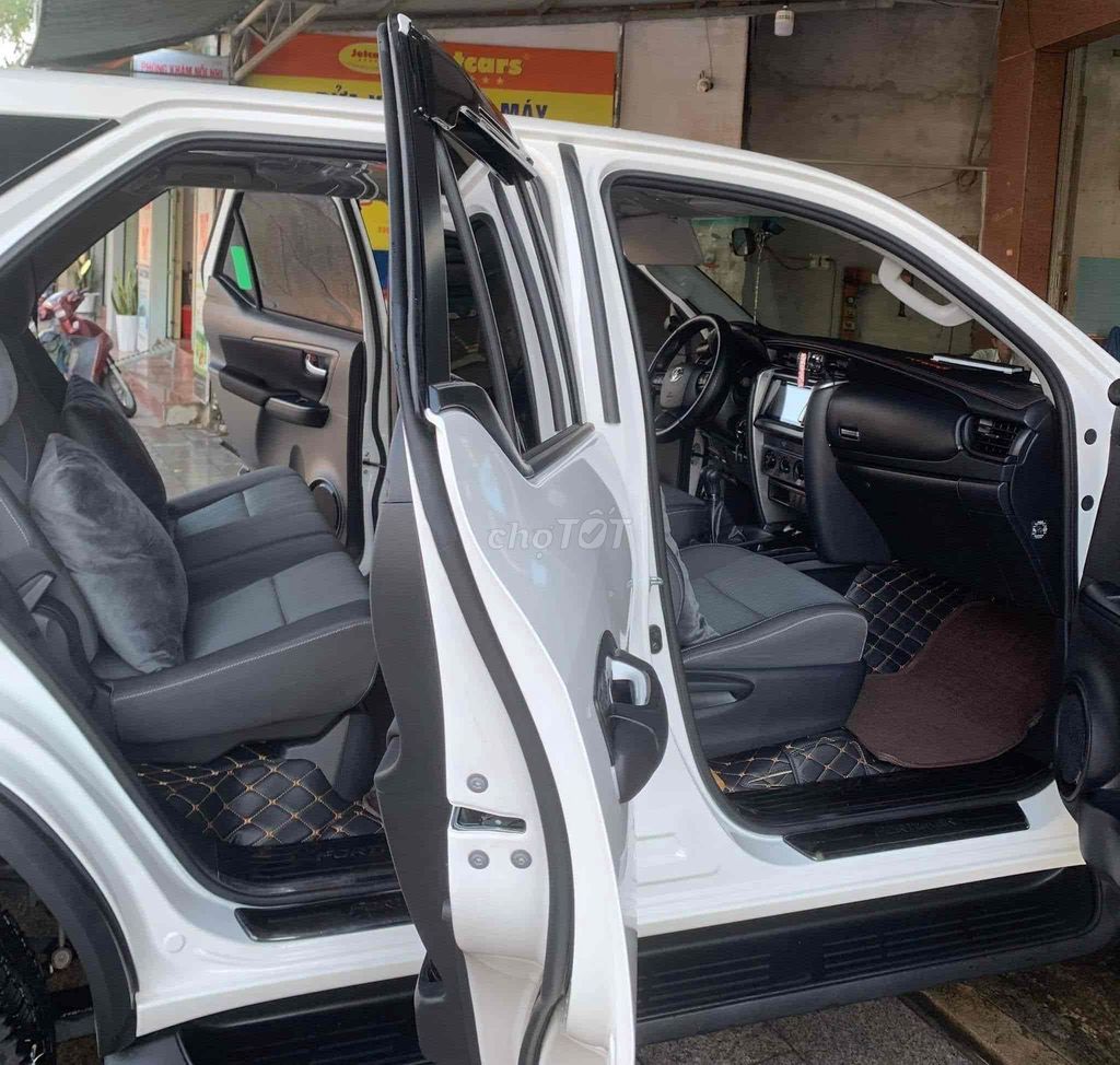 Toyota Fortuner 2021 2.4G 4x2 MT - 200000 km. Mua bán Ô tô tại Thành phố Quảng Ngãi Quảng Ngãi được đăng bởi Nguyễn Thị Ngọc Ánh hình 2