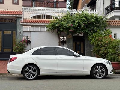 Mercedes Benz  C250 Exclusive -*** 1 chủ. Mua bán Ô tô tại Quận Bình Thạnh Tp Hồ Chí Minh được đăng bởi kim hạo thiên