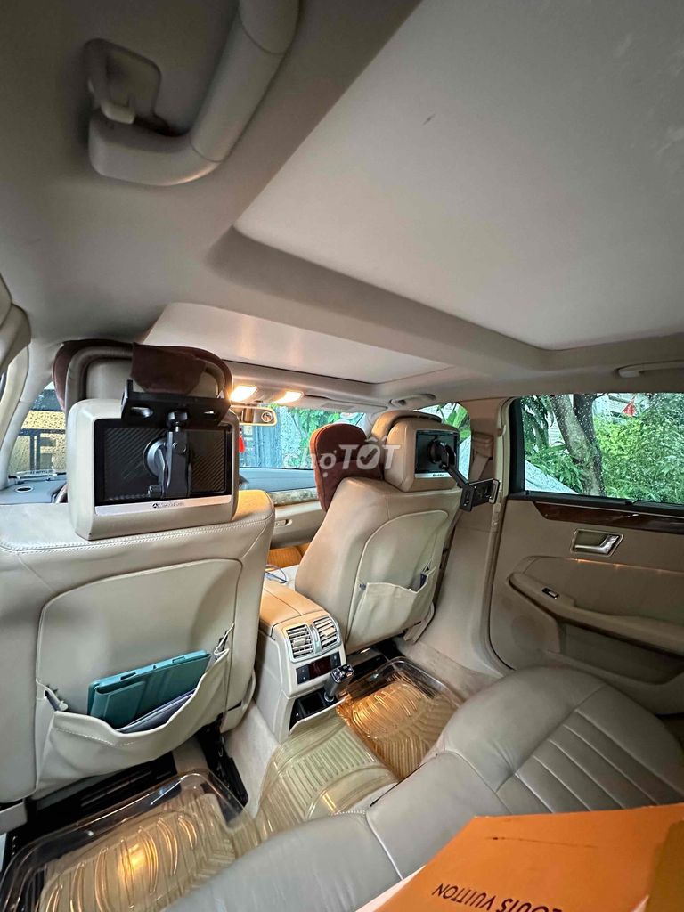 Mercedes Benz E300 2010 Elegance 1 chủ từ đầu. Mua bán Ô tô tại Quận 11 Tp Hồ Chí Minh được đăng bởi Lâm Bình hình 4