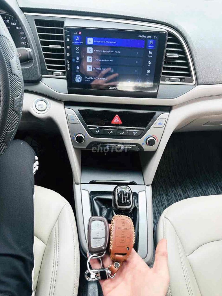 Hyundai Elantra 2018 1.6 MT - 9000 km. Mua bán Ô tô tại Thành phố Pleiku Gia Lai được đăng bởi Huynh kontum hình 4