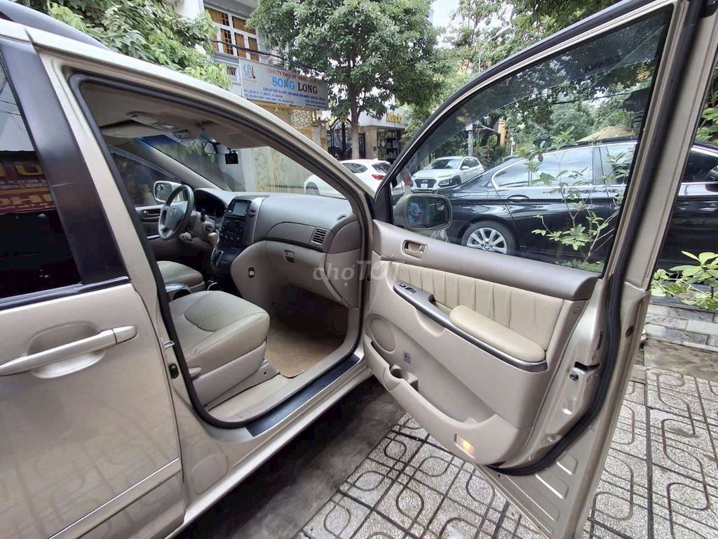 Toyota siena 3.5 sx 2009 - 100000 km. Mua bán Ô tô tại Quận Tân Phú Tp Hồ Chí Minh được đăng bởi Văn ý hình 3
