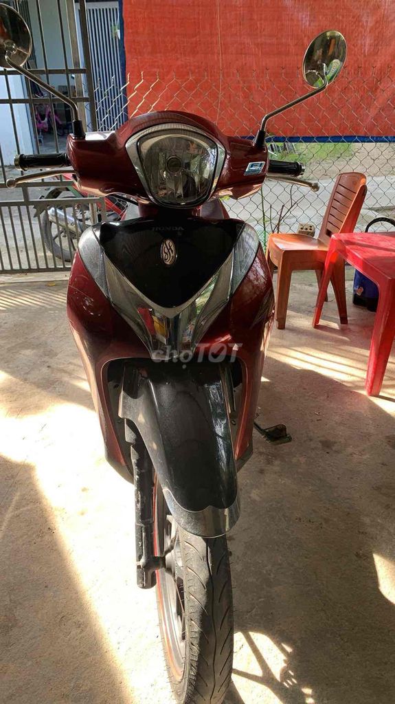 Cần bán sh mode, máy móc còn rin êm ru. Mua bán Xe máy tại Quận Liên Chiểu Đà Nẵng được đăng bởi Ngọc Hoà hình 3