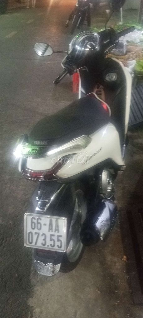 Xe máy Yamaha Janus màu trắng 2025. Mua bán Xe máy tại Quận 12 Tp Hồ Chí Minh được đăng bởi Viyeumaden Viyeu hình 1