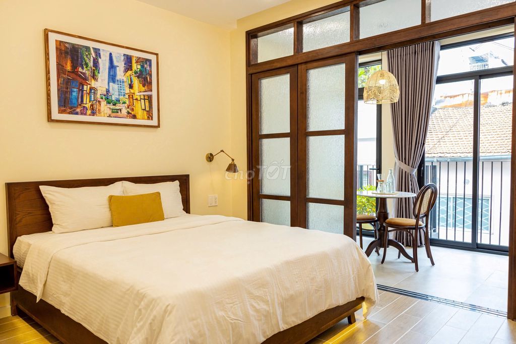 CĂN HỘ 1PN BAN CÔNG CHILL 