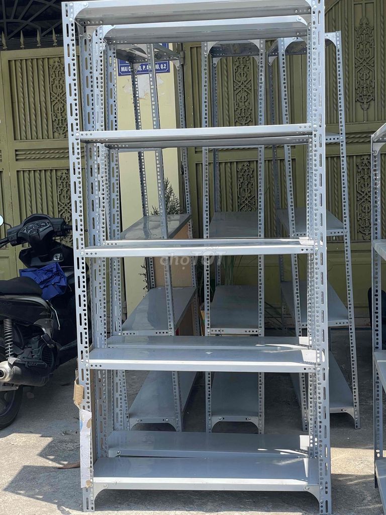 Kệ sắt chữ V 5 tầng Xám. Mua bán Tủ, kệ gia đình tại Quận Tân Phú Tp Hồ Chí Minh được đăng bởi Thu Hồng hình 1