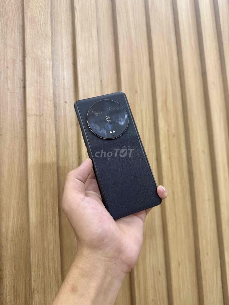 Xiaomi 13 Ultra 12GB/256GB Đen. Mua bán Điện thoại tại Quận Đống Đa Hà Nội được đăng bởi Nguyễn Đức  hình 1