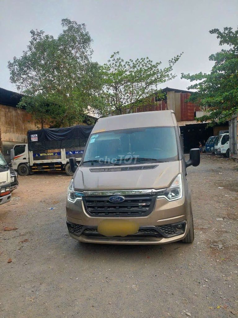 FORD TRANSIT model 2023 XE CHỞ NHÂN VIÊN, ĐI KỸ. Mua bán Ô tô tại Quận Tân Phú Tp Hồ Chí Minh được đăng bởi Trần Thành hình 3