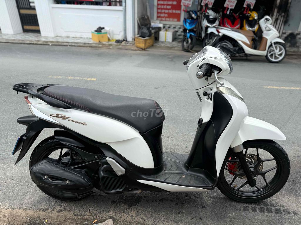 SHMODE 2016 B65 GÓP CẦN CCCD ĐỦ 18t TRẢ TRƯỚC 0₫. Mua bán Xe máy tại Quận Ninh Kiều Cần Thơ được đăng bởi XE MÁY HOÀNG YẾN hình 2