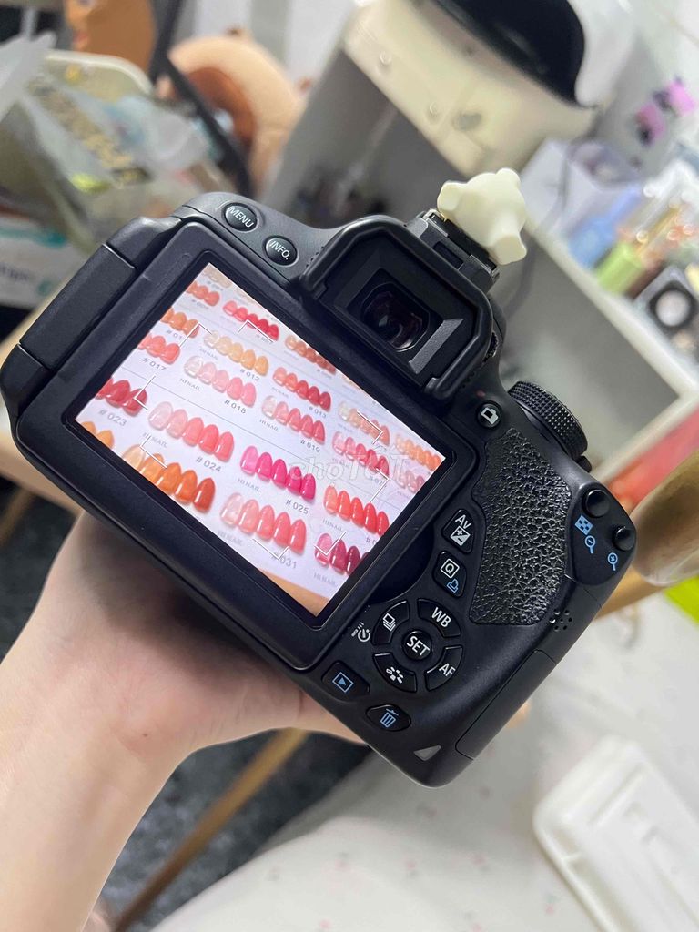 Máy ảnh Canon 700D EF-S 18-55mm Đen. Mua bán Máy ảnh, Máy quay tại Huyện Châu Thành Tiền Giang được đăng bởi Gia Han hình 1