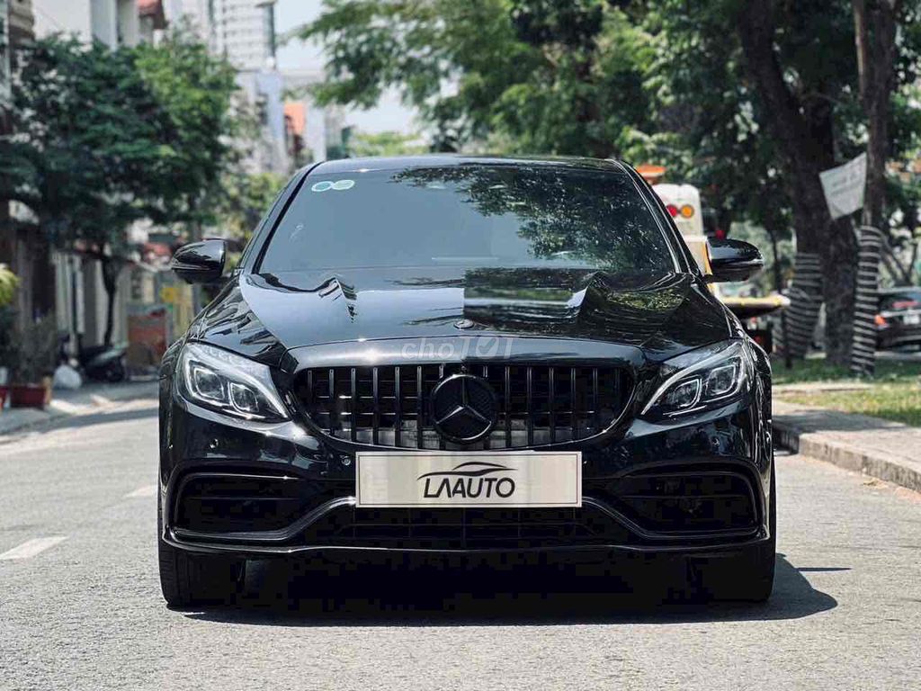 MERCEDES C300 AMG 2018