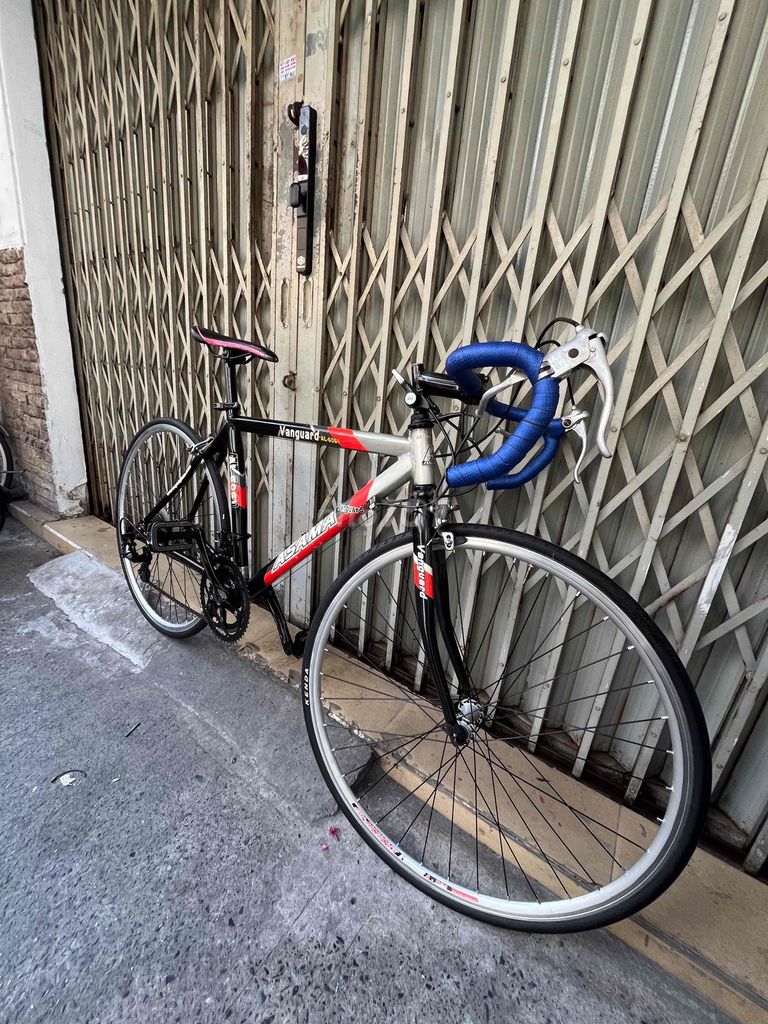 xe đạp đua 700”. Mua bán Xe đạp tại Quận 4 Tp Hồ Chí Minh được đăng bởi Hoang oanh hình 2