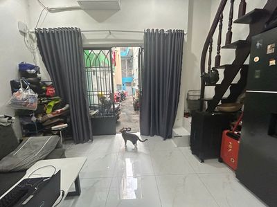 Аренда · 1 комн. · 22 м² · Quận 10, ул. Đường Lý Thái Tổ