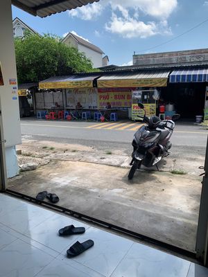 Cho thuê nhà mặt tiền đường Tân Xuân 1, Hóc Môn