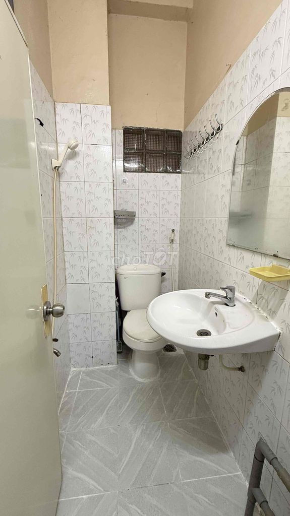 3tr phòng trống 16m2