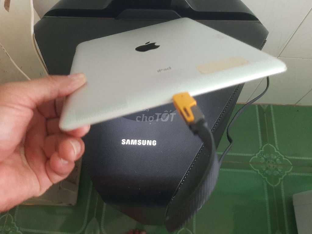 Ipod 3 quốc tế 16gb đọc báo giải trí..... Mua bán Máy tính bảng tại Thành phố Long Xuyên An Giang được đăng bởi võ thanh kim hình 4