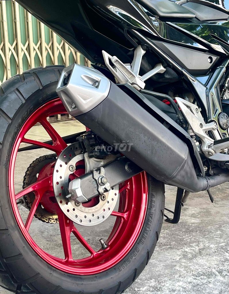Honda CBR 150R 2018. Mua bán Xe máy tại Thành phố Vũng Tàu Bà Rịa - Vũng Tàu được đăng bởi Cao Trí hình 9
