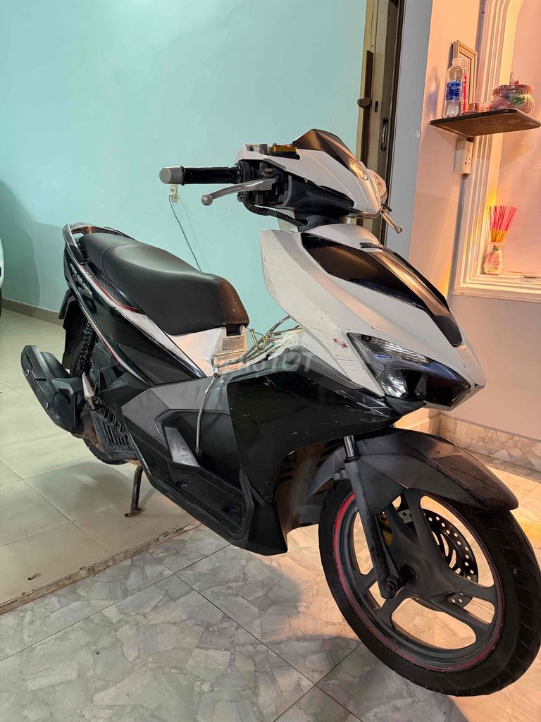 Honda Air Blade 2016 бело-черный