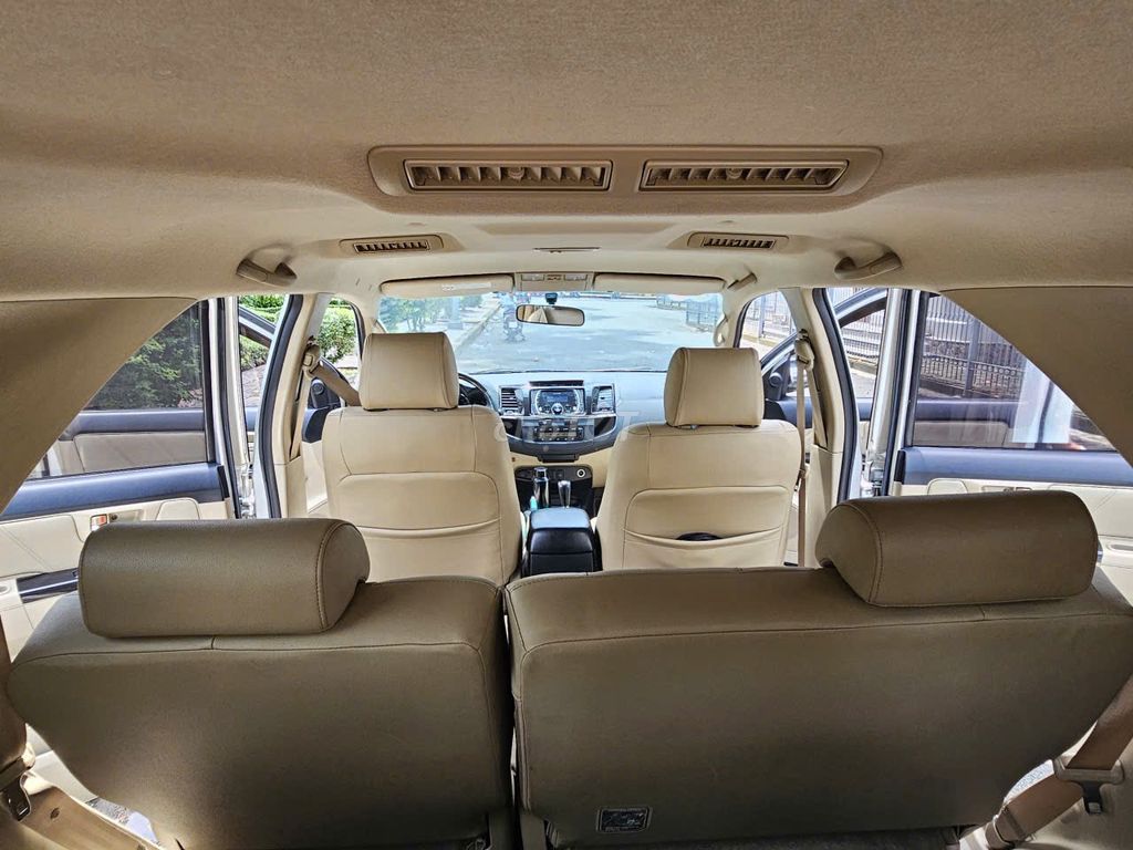Toyota Fortuner 2.7 AT đăng ký t8/2015, mới 90%. Mua bán Ô tô tại Quận 10 Tp Hồ Chí Minh được đăng bởi Anh Thanh hình 12