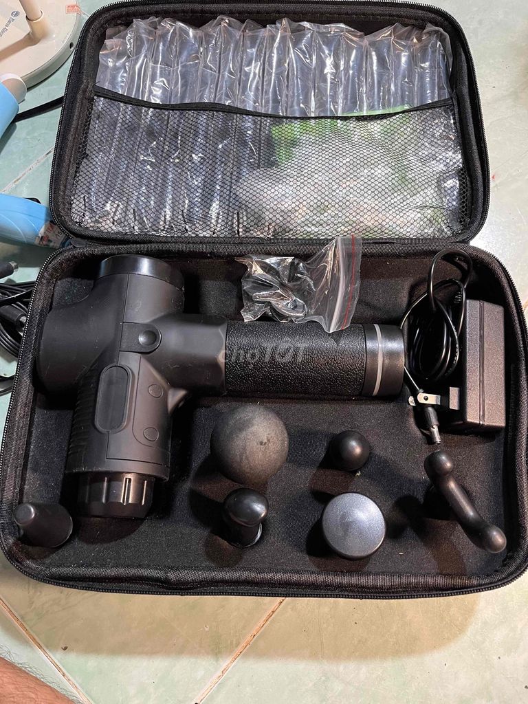 Máy massage cầm tay Đen Pin sạc Đa chức năng. Mua bán Nội thất, đồ gia dụng khác tại Thành phố Thủ Đức Tp Hồ Chí Minh được đăng bởi Pham bang hình 1