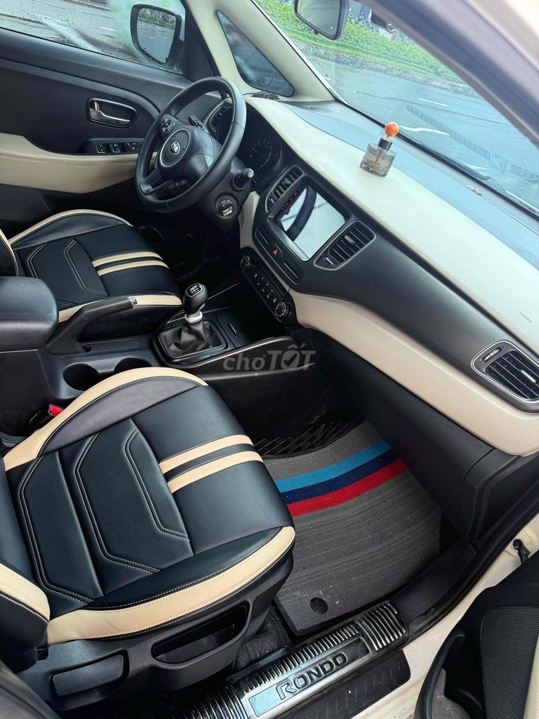 Kia Rondo 2017 2.0 GMT - 90000 km 7 chỗ. Mua bán Ô tô tại Quận Ngũ Hành Sơn Đà Nẵng được đăng bởi xuân hình 4
