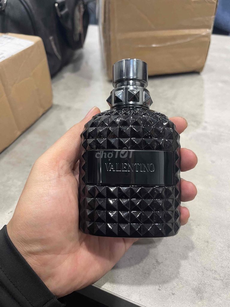 Nước hoa Valentino Uomo Edp Intense Nam 100ml. Mua bán Nước hoa tại Quận Hà Đông Hà Nội được đăng bởi Mạnh tuấn hình 1