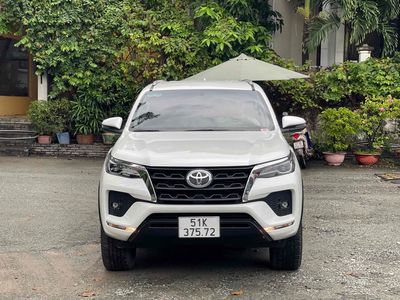 Toyota Fortuner 2.4AT 2022. Mua bán Ô tô tại Quận Tân Phú Tp Hồ Chí Minh được đăng bởi Lê Tấn Dũ