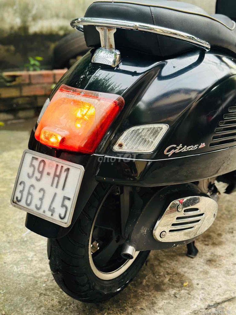 VESPA GTS 125CC SUPPER IE PHUN XĂNG ĐIỆN TỬ. Mua bán Xe máy tại Quận 12 Tp Hồ Chí Minh được đăng bởi Ta Thanh Thai hình 4