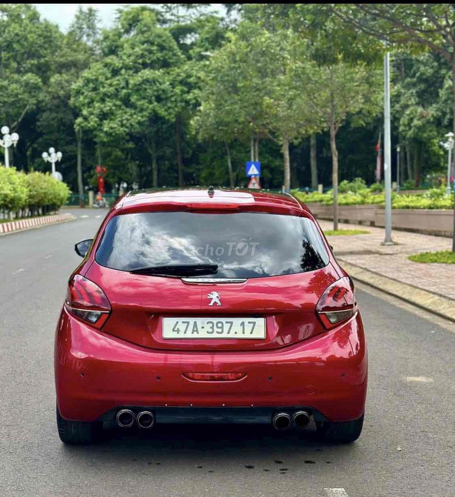 Peugeot 208 2015 1.6L AT - 72123 km. Mua bán Ô tô tại Huyện Krông Pắc Đắk Lắk được đăng bởi lê thanh luân hình 4