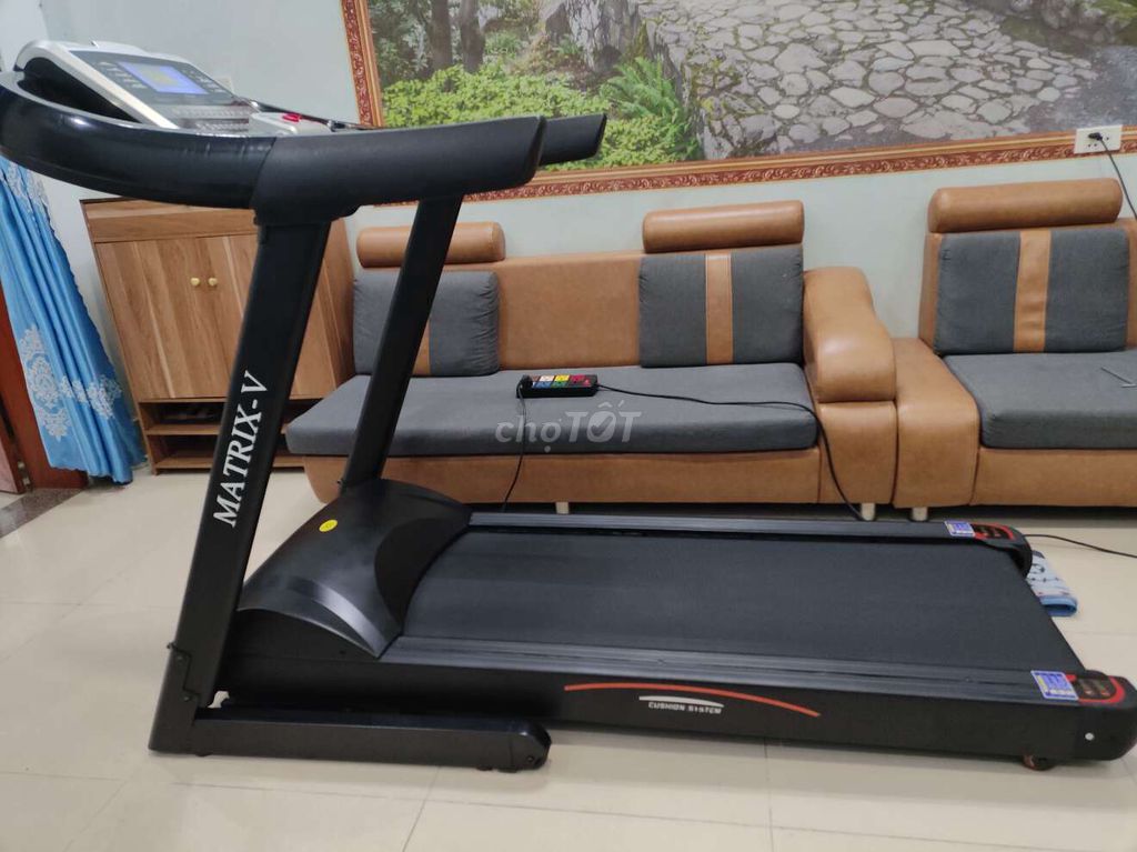Máy chạy bộ Matrix V AC 4.5hp+ Đen