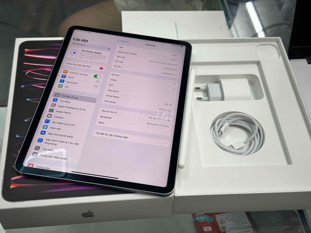 ipad pro m2 11 inch 256G full box pin 94 zin đét