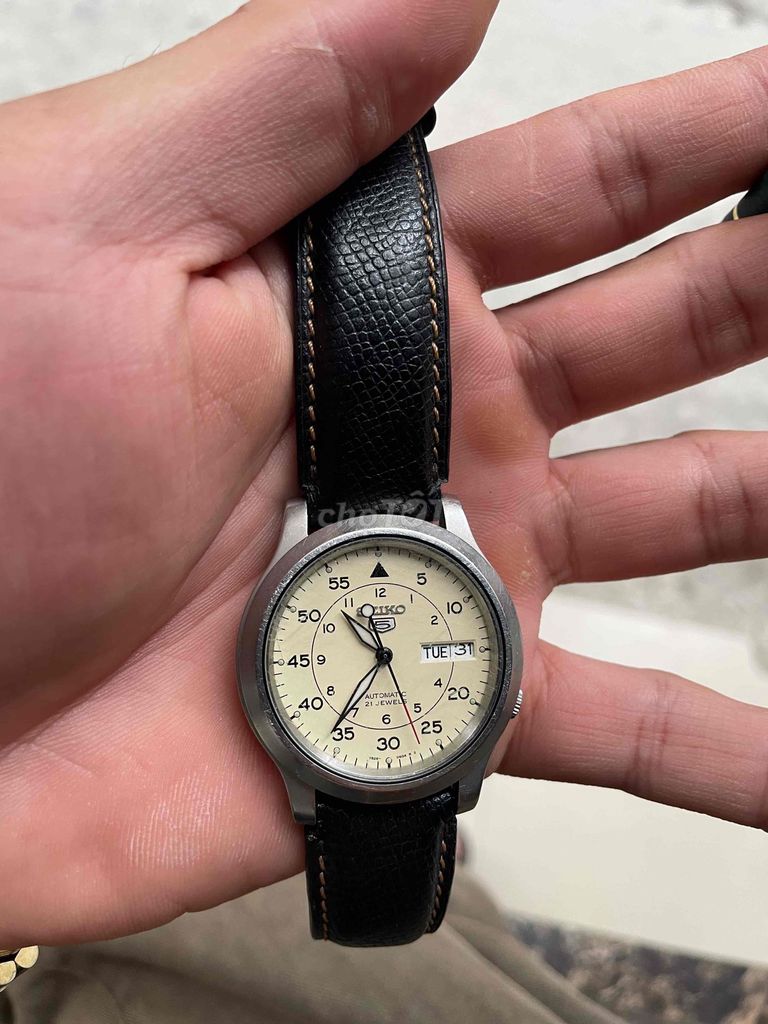 Đồng hồ Seiko 5 - 37mm. Mua bán Đồng hồ tại Quận Hai Bà Trưng Hà Nội được đăng bởi Cao Ngọc Phong hình 1