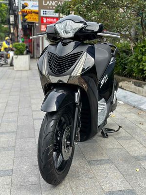 Cần bán SH 150 CBS 2014 màu đen cực đẹp, Chất. Mua bán Xe máy tại Quận Đống Đa Hà Nội được đăng bởi Xe Máy Vượng Trung