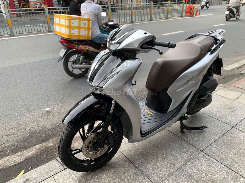 Honda SH 150 ABS 2021 Серебристый Б/У